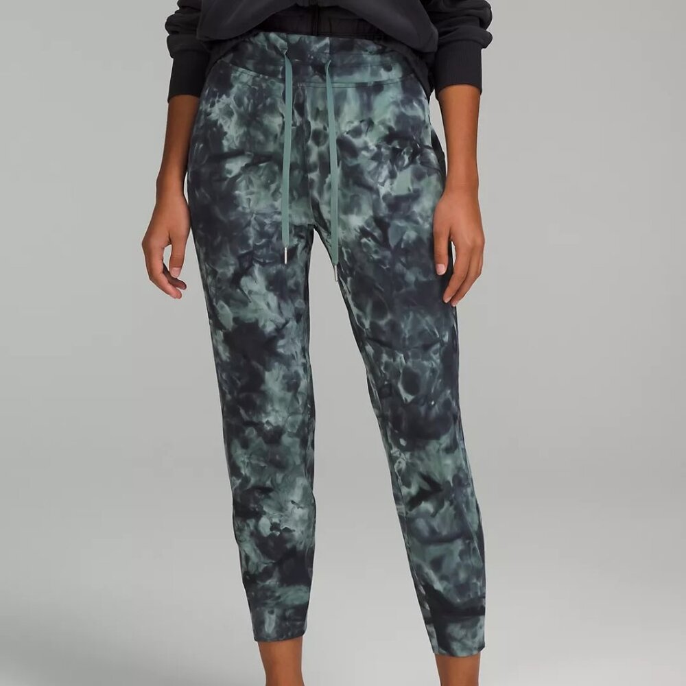 Lululemon Ready to Rulu Slim-Fit High-Rise Jogger *7/8 Length
